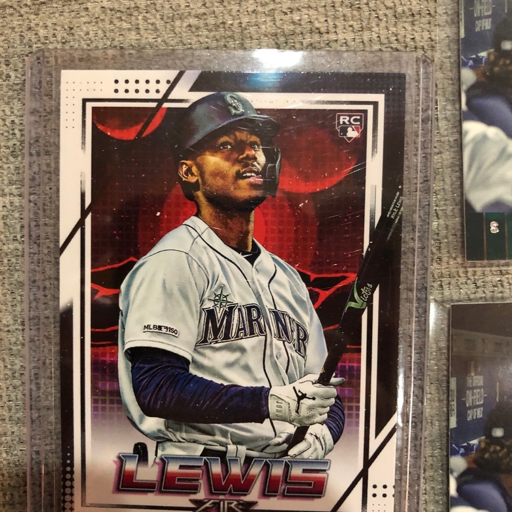 Kyle Lewis Rookie Card Lot - Picture 4 of 9